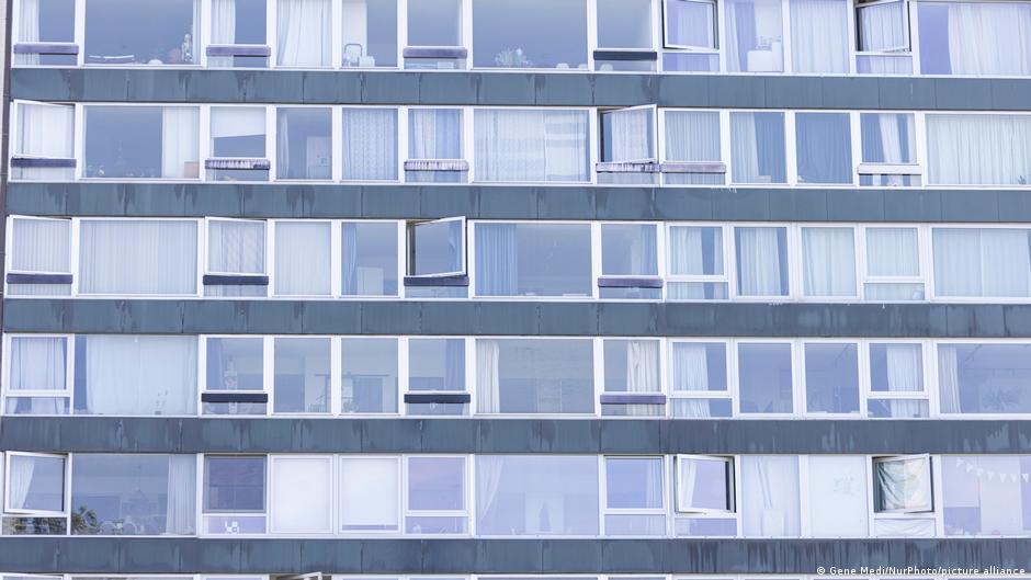 Adapting Homes for Rising Temperatures